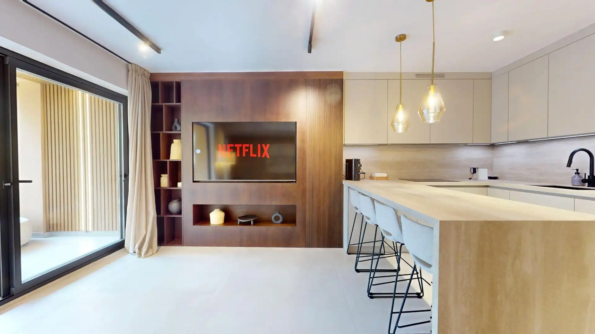 Sala d'estar de Pis en venda en Marbella amb Jardí privat, Terrassa i Balcó