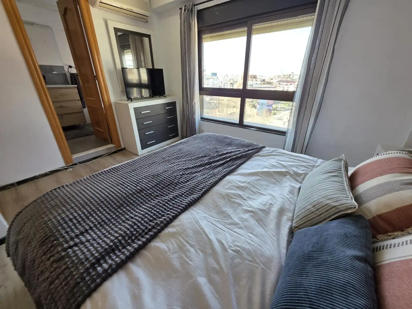 Habitación de Piso en venta en Benidorm con Calefacción, Amueblado y Piscina comunitaria