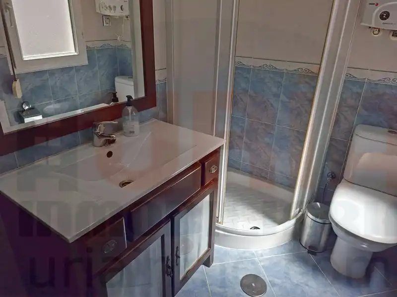 Bathroom of Attic for rent in Oviedo   with Heating, Terrace and Furnished