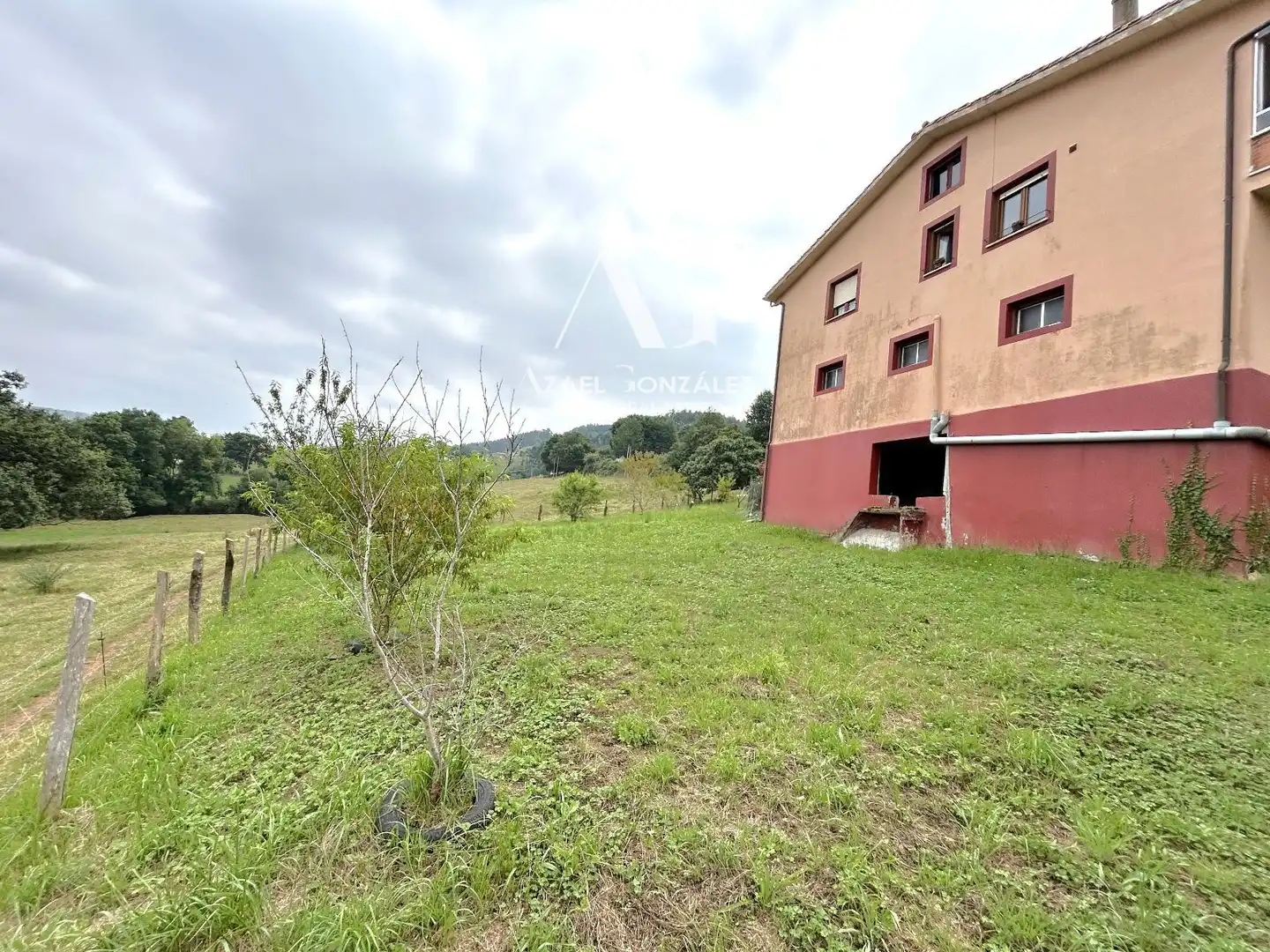 Casa o xalet en venda en Torrelavega  amb Calefacció i Terrassa