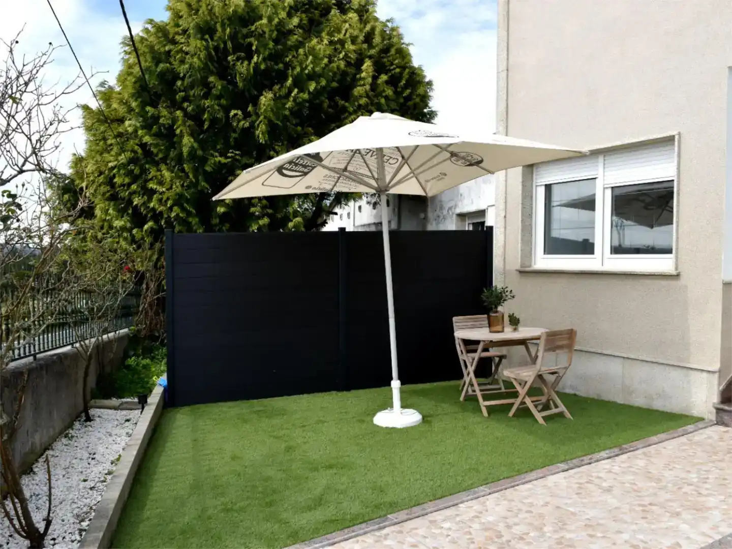 Terrasse von Wohnung zur Miete in Muxía mit Privatgarten, Parkett und Möbliert