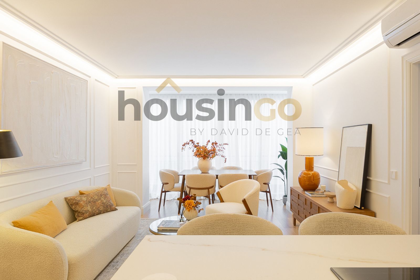 Living room of Flat for sale in  Madrid Capital  with Air Conditioner, Heating and Furnished