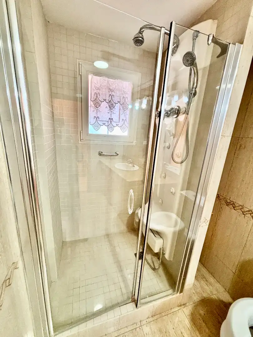 Baño de Piso en venta en Alicante / Alacant con Aire acondicionado, Calefacción y Terraza