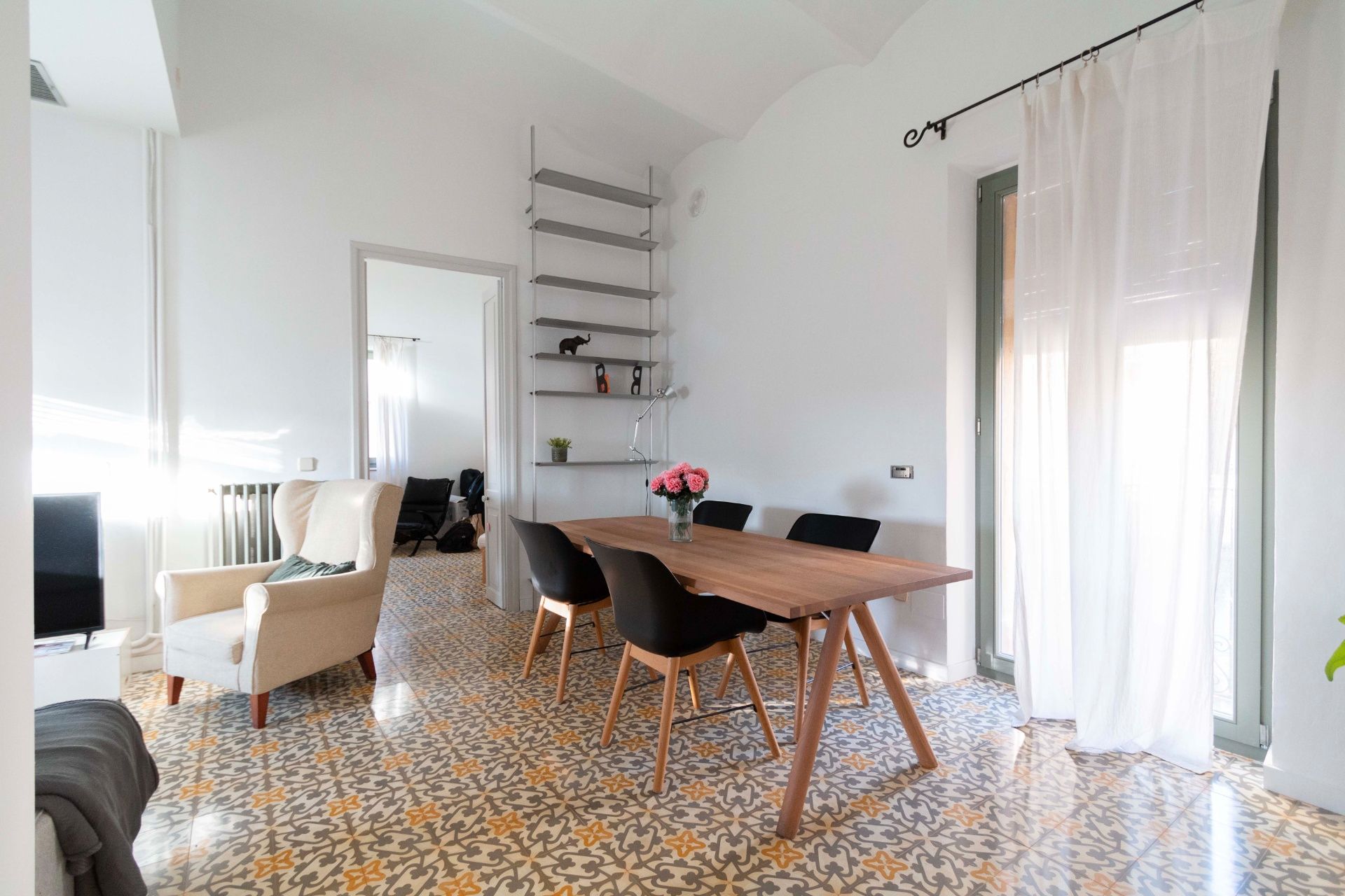 Dining room of Flat to rent in Girona Capital  with Air Conditioner, Heating and Furnished