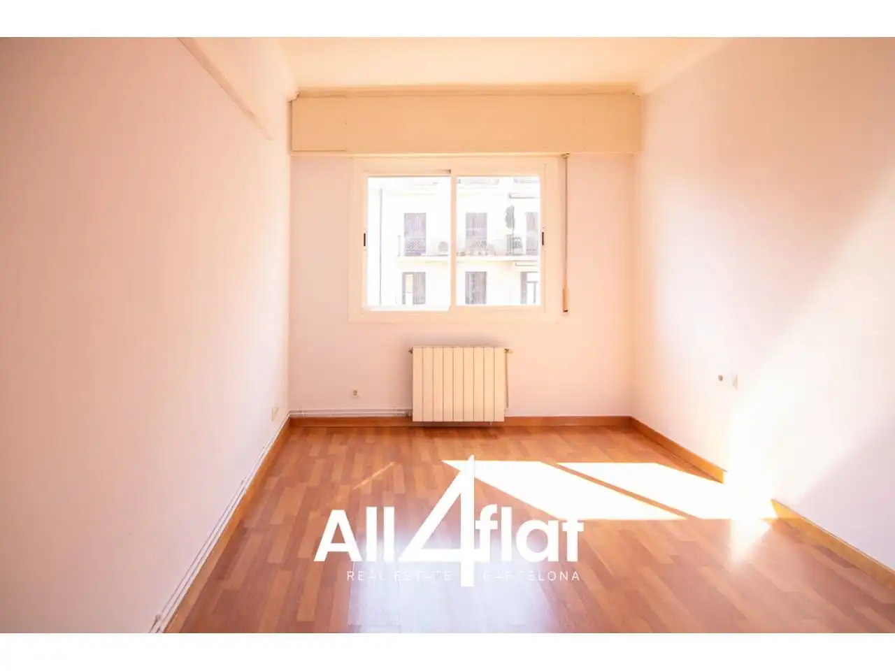 Flat with terrace for sale in Calle Rosselló, imagen 9