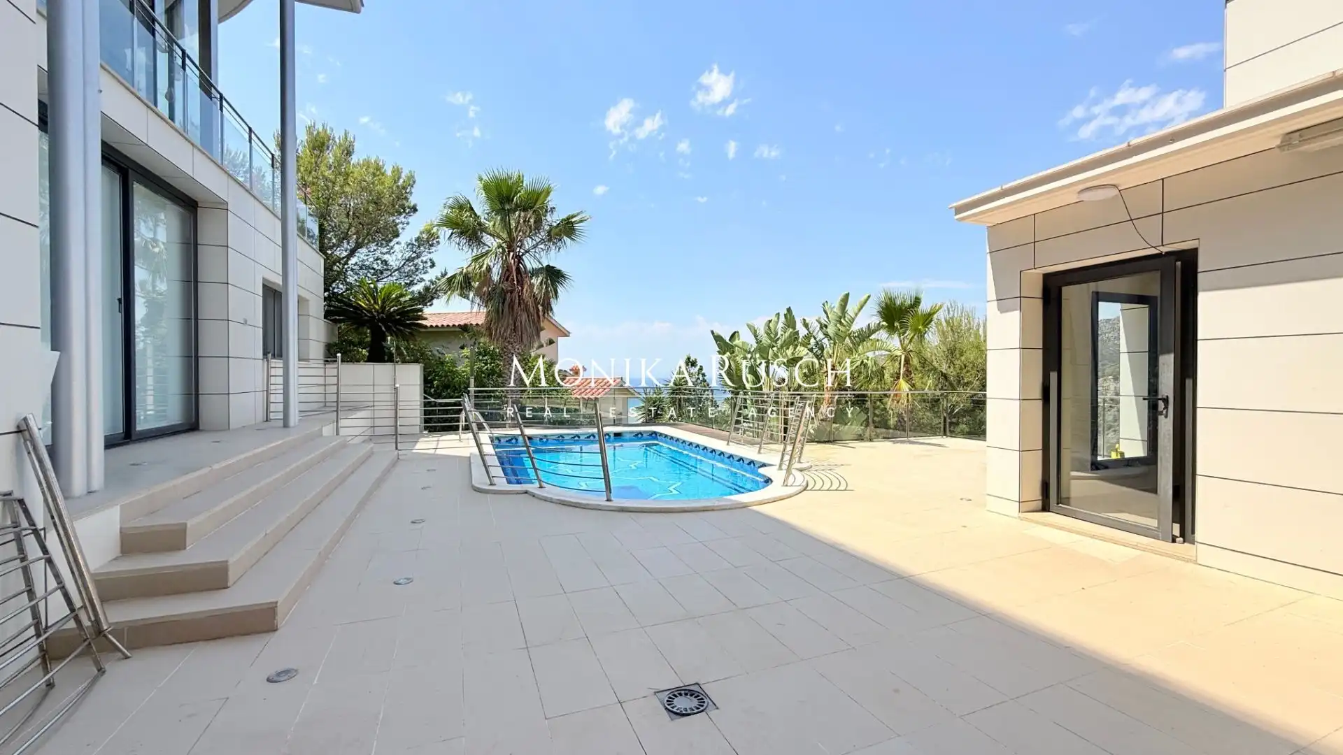 Piscina de Casa o chalet en venta en Sitges con Aire acondicionado, Calefacción y Terraza
