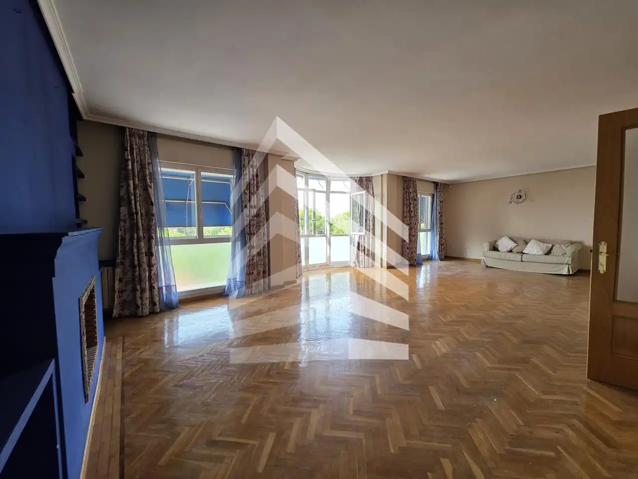 Dúplex con terraza en venta en Calle de Luis de Astrana Marín, imagen 3