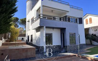 Exterior view of House or chalet for sale in Sant Pol de Mar  with Air Conditioner, Heating and Private garden