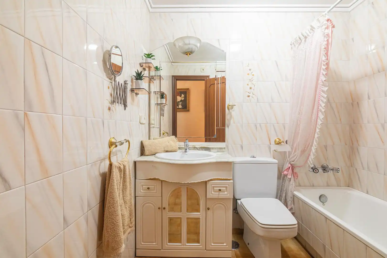 Baño de Piso en venta en Elche / Elx con Aire acondicionado, Calefacción y Balcón