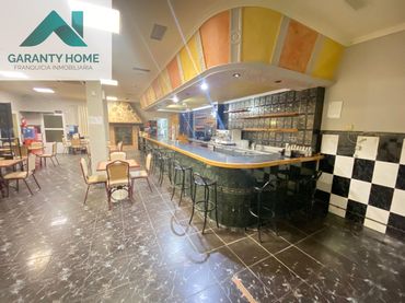 Locale commerciale in affitto a Martos