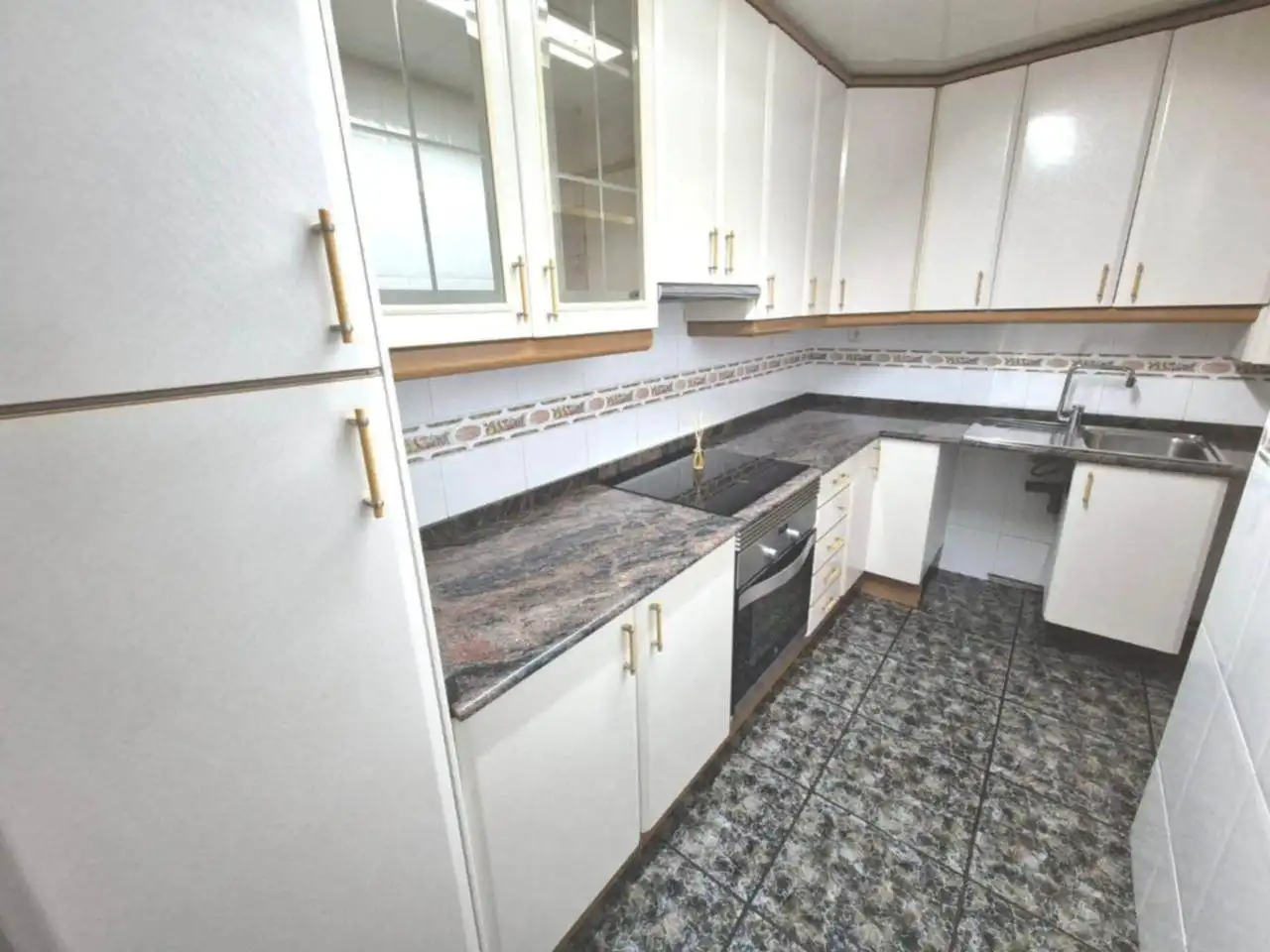 Kitchen of Flat for sale in Badalona  with Air Conditioner