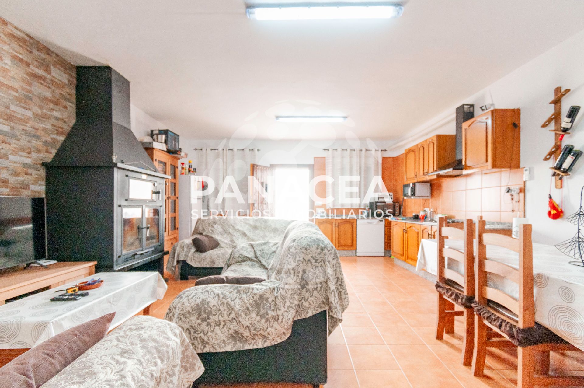 Cuina de Casa adosada en venda en Enix amb Moblat, Rentadora i TV