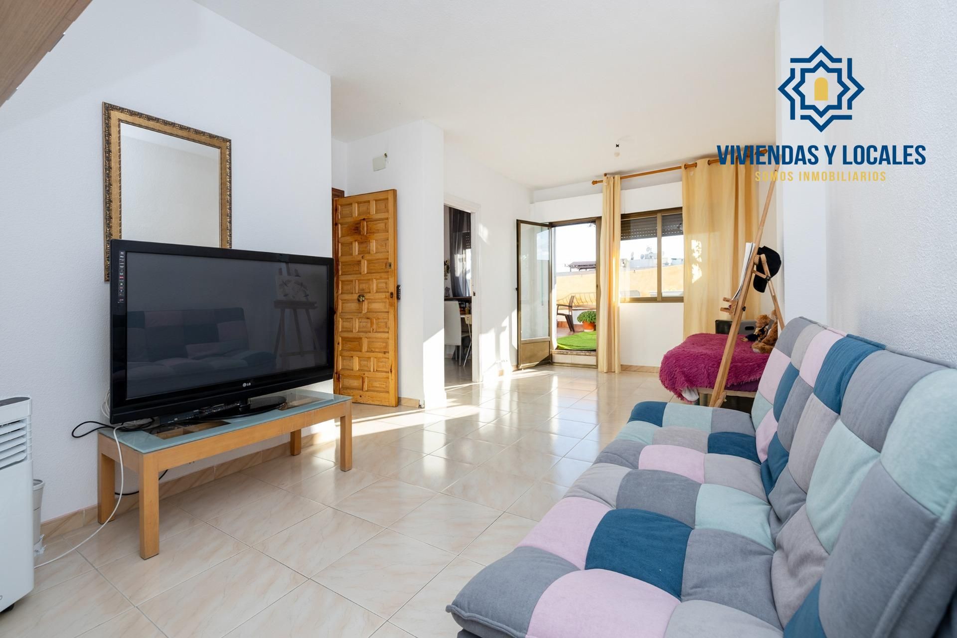 Living room of Attic for sale in Armilla