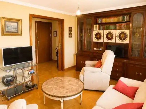 Sala d'estar de Pis en venda en  Madrid Capital amb Terrassa i Balcó