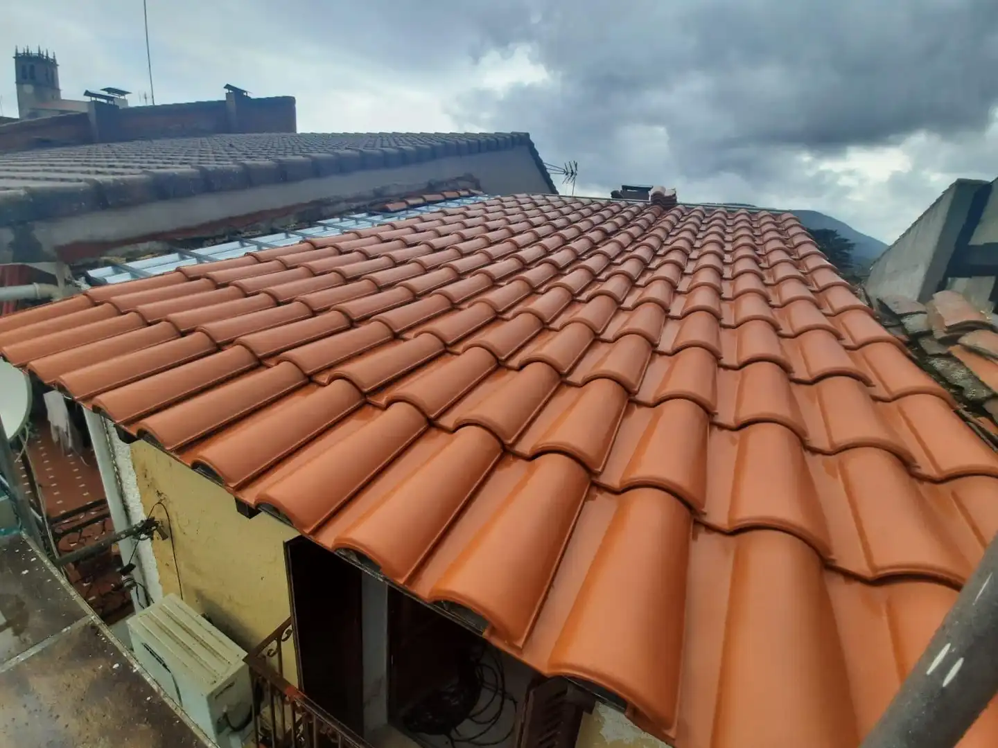 Vista exterior de Local en venda en Robledo de Chavela amb Aire condicionat, Calefacció i Alarma