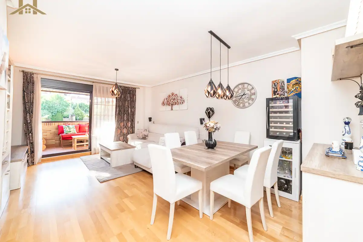 Dining room of Flat for sale in Navalcarnero  with Air Conditioner, Heating and Parquet flooring