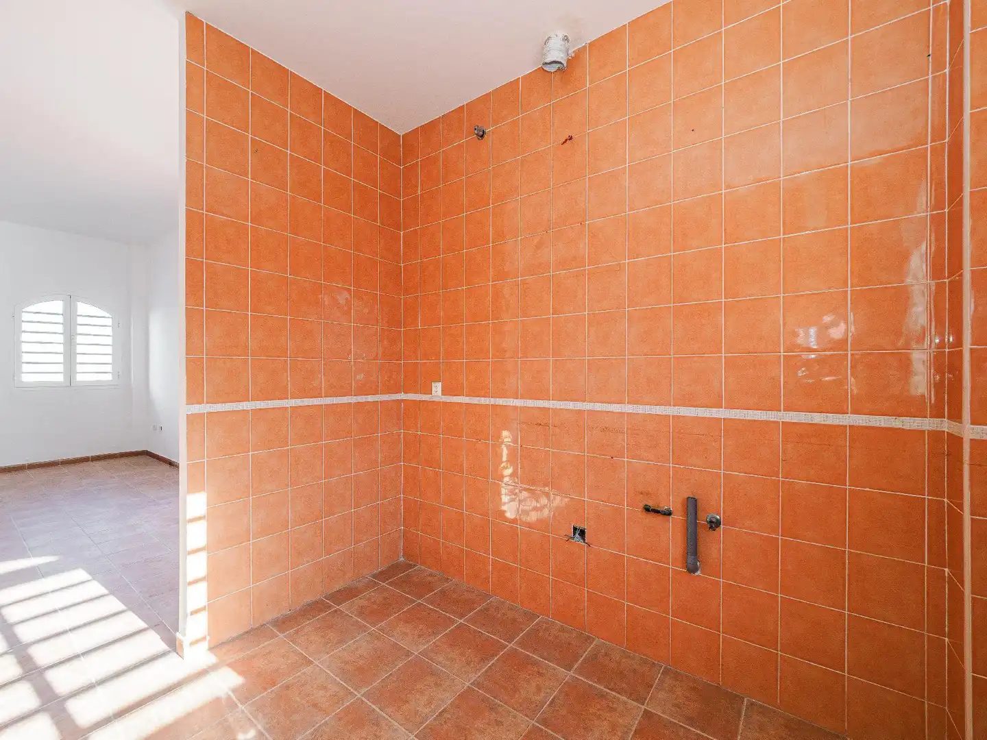 Bany de Pis en venda en Burguillos amb Terrassa
