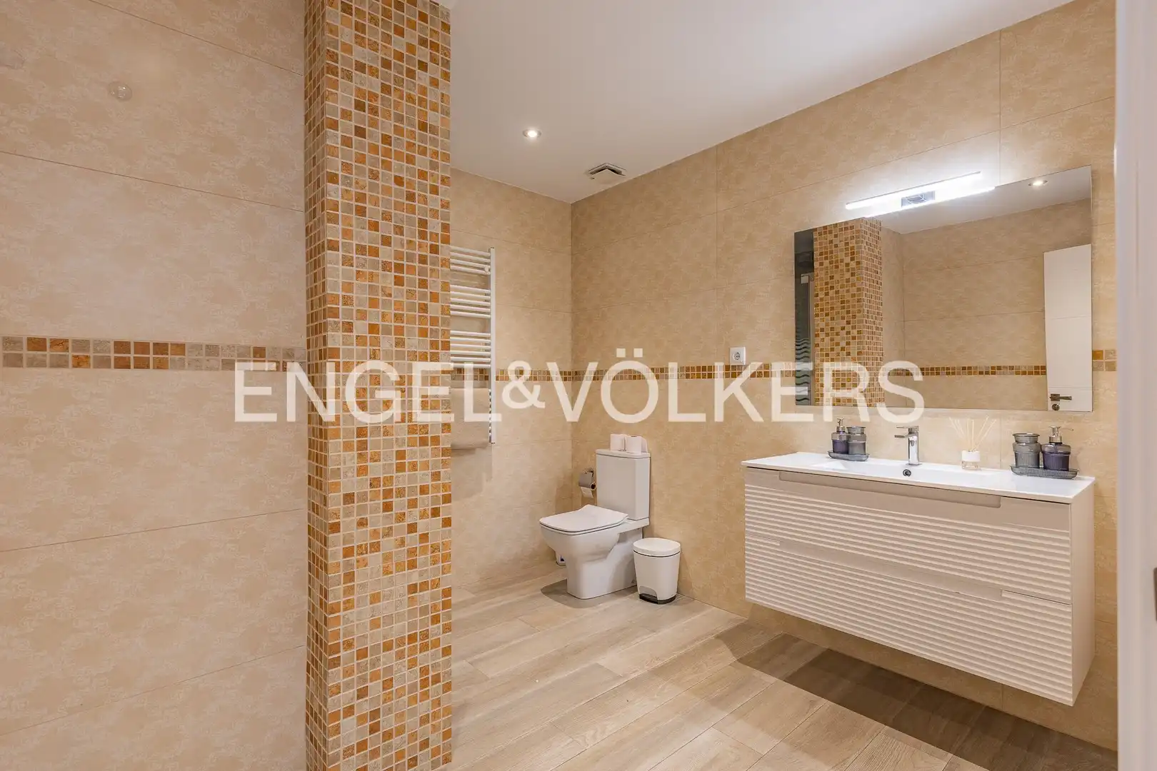 Bathroom of Houses for rent in Santa Susanna  with Air Conditioner, Heating and Private garden