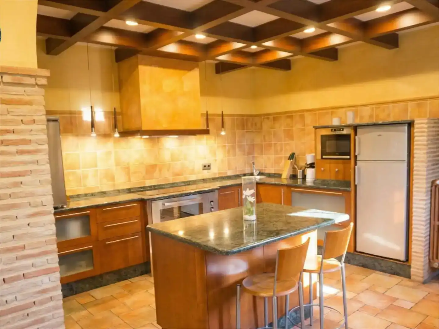 Cuina de Casa o xalet en venda en Covaleda amb Jardí privat, Parquet i Moblat