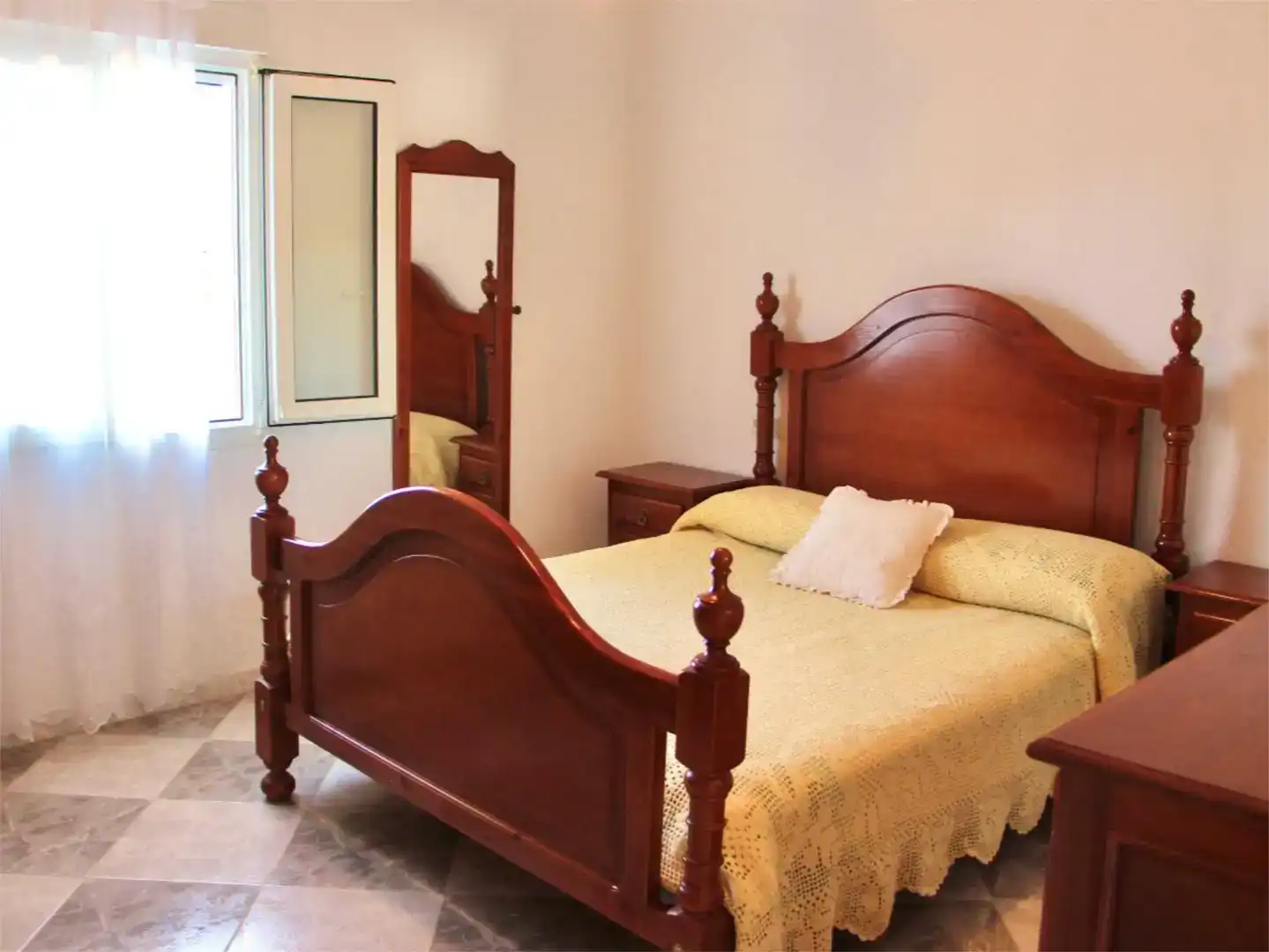 Habitación de Piso en venta en Benaocaz con Jardín privado, Trastero y Piscina