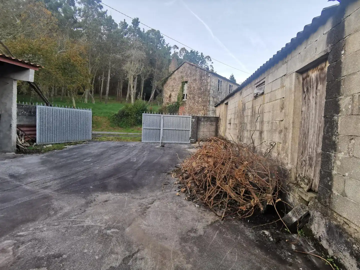 Casa o chalet en venta en A Laracha   con Jardín privado, Terraza y Amueblado
