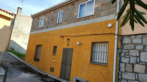Foto 3 de Casa adosada en venta en Calle Estrecha, 5, Zarzalejo, Madrid