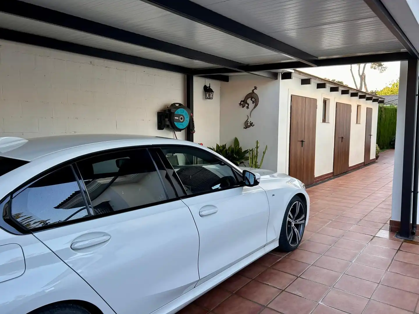 Aparcament de Casa o xalet en venda en Alcalá de Guadaira amb Aire condicionat, Jardí privat i Traster