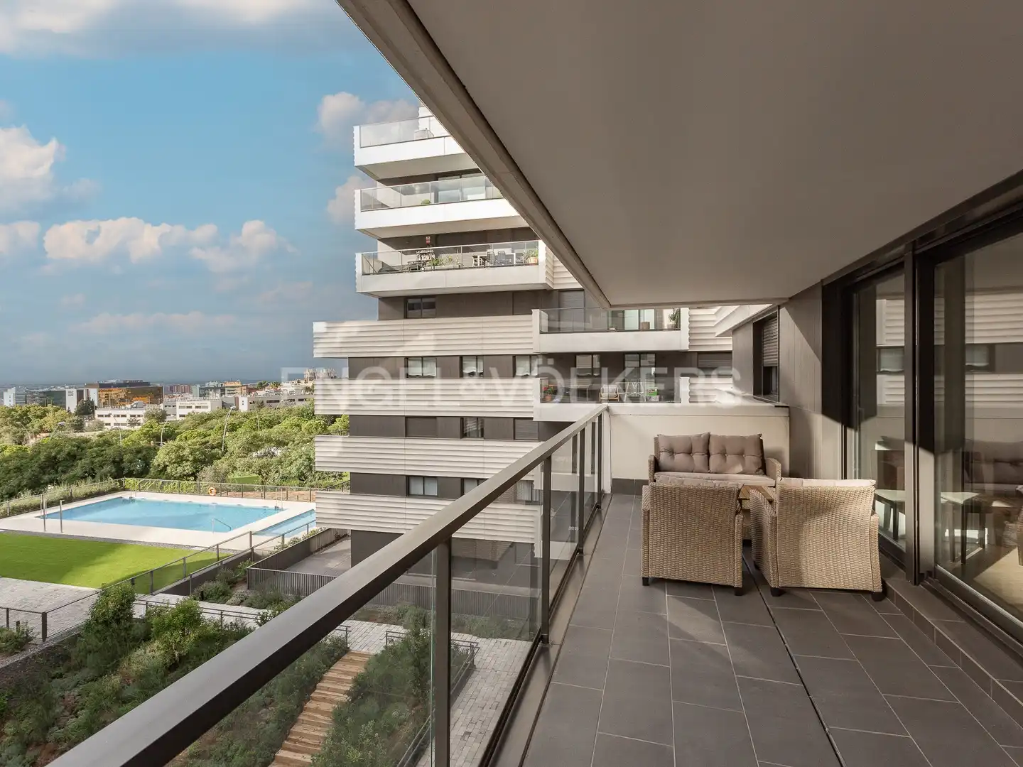 Terrace of Flat for rent in Esplugues de Llobregat  with Air Conditioner, Heating and Parquet flooring
