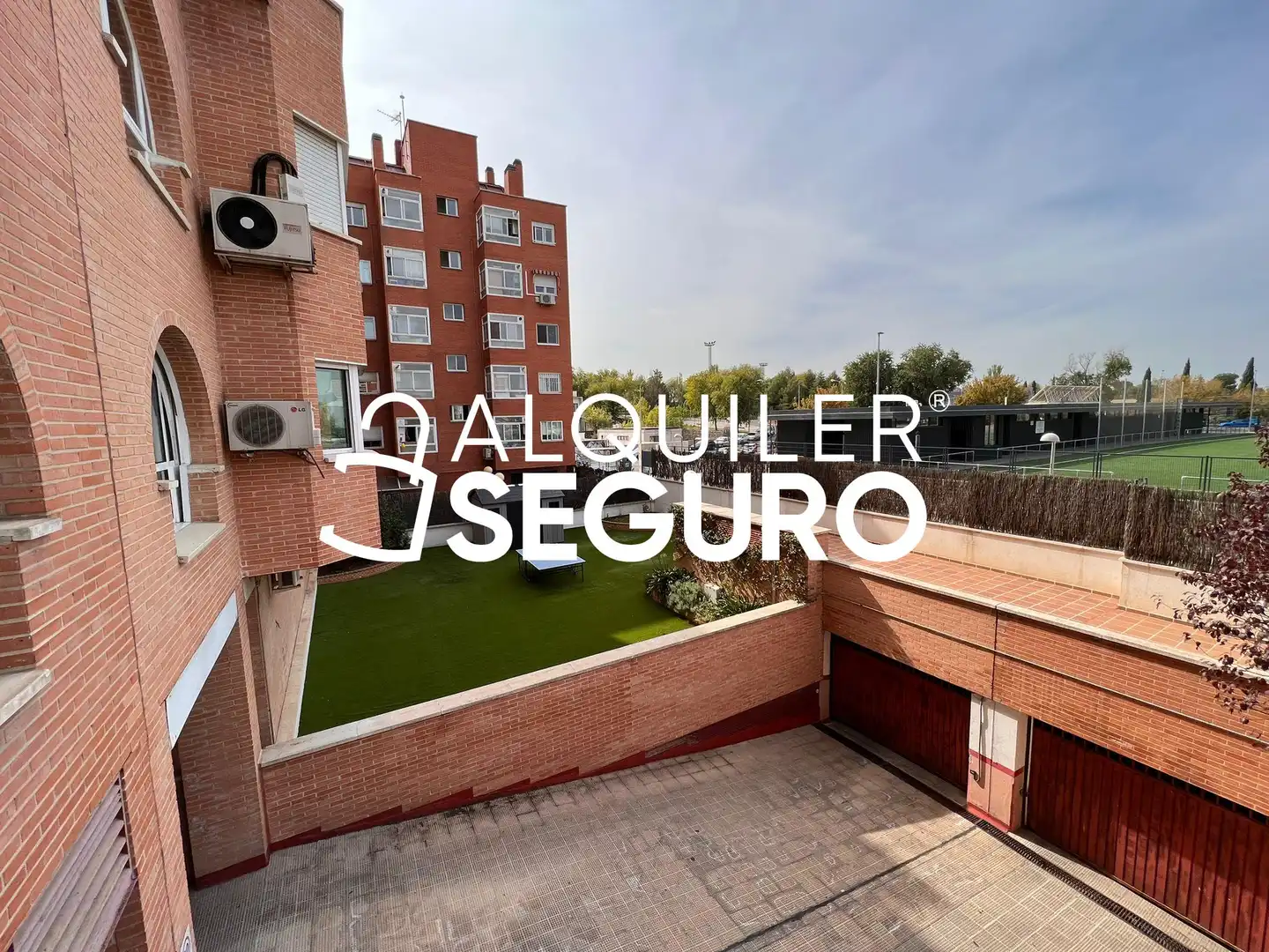 Garden of Flat for rent in Madrid  with Air Conditioner, Heating and Swimming Pool