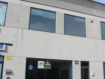 Local comercial en venda a Calle Bruselas 5