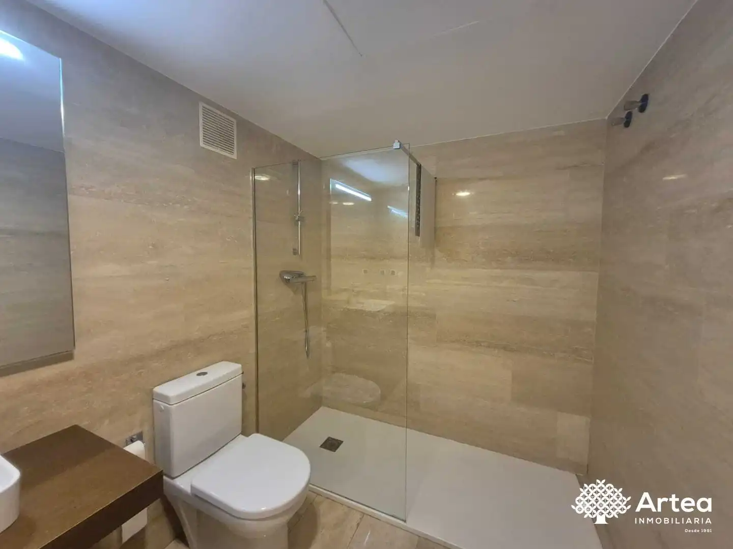 Baño de Piso de alquiler en Bilbao  con Calefacción, Jardín privado y Horno