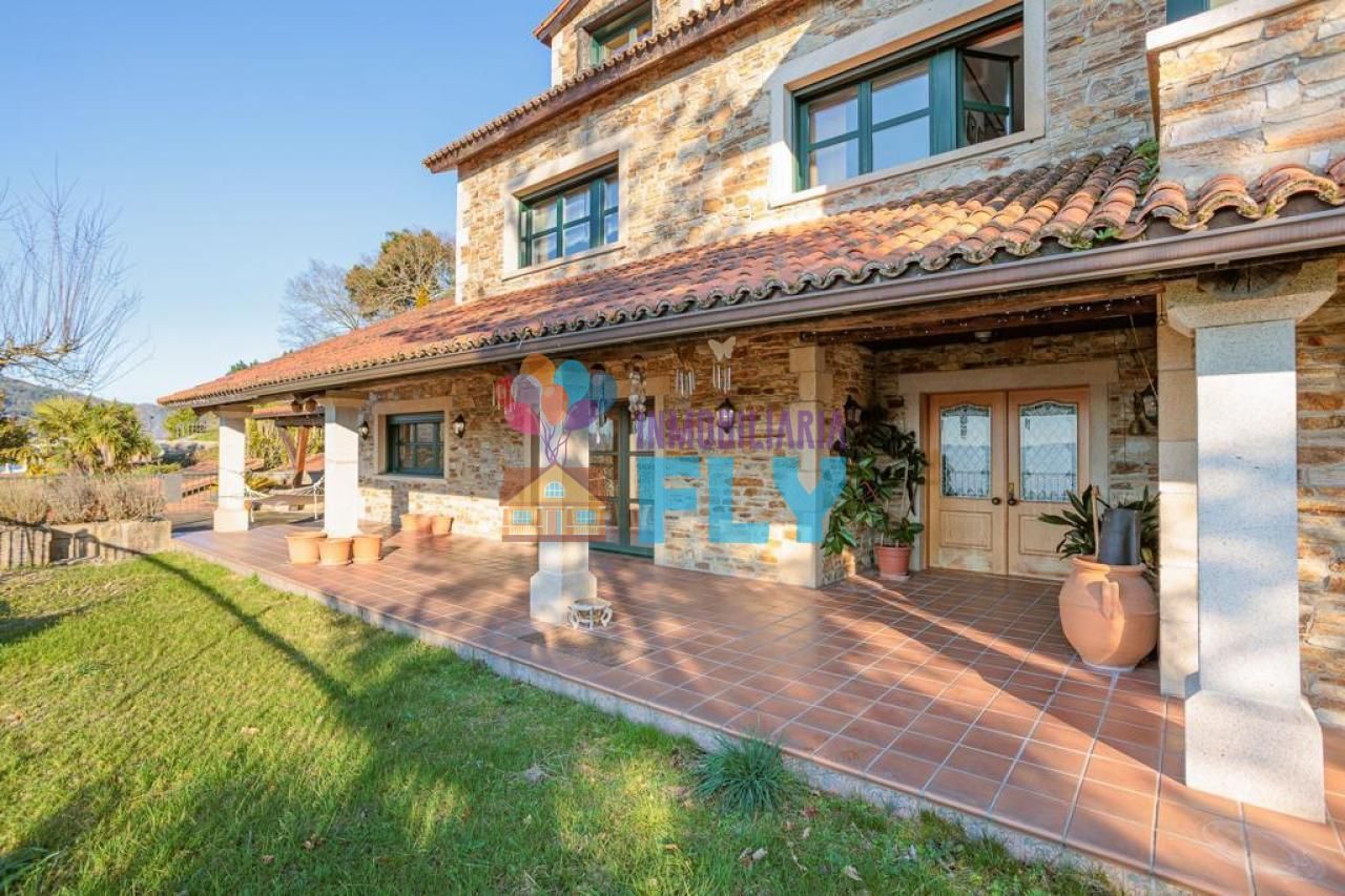 Garden of House or chalet for sale in Ourense Capital   with Heating, Private garden and Parquet flooring