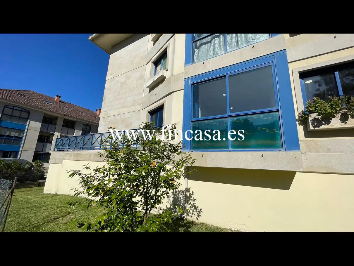 Vista exterior de Piso en venta en Nigrán con Calefacción, Jardín privado y Parquet