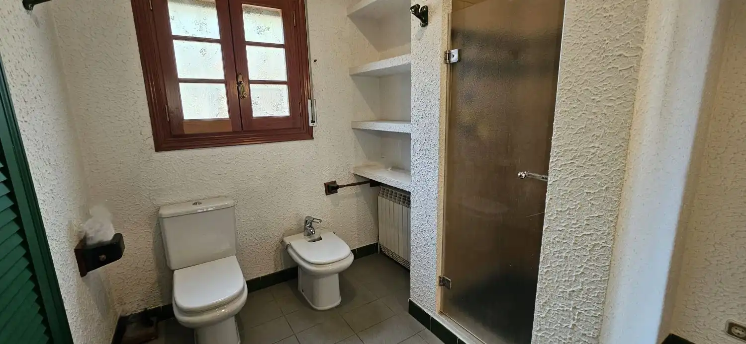 Bany de Casa o xalet en venda en Corbera de Llobregat amb Aire condicionat i Calefacció