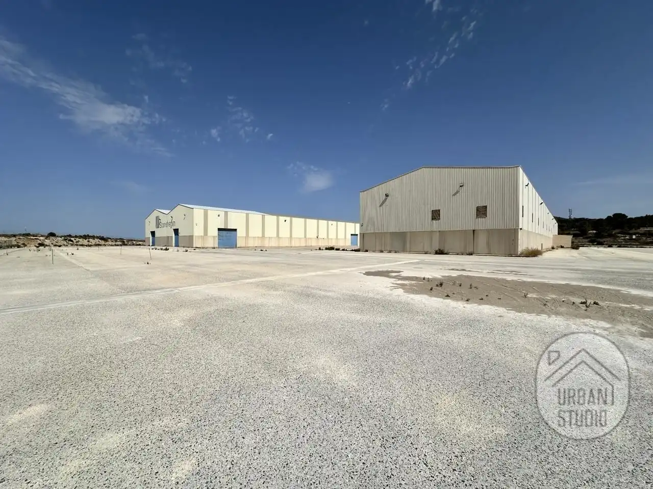 Vista exterior de Nave industrial en venta en La Romana