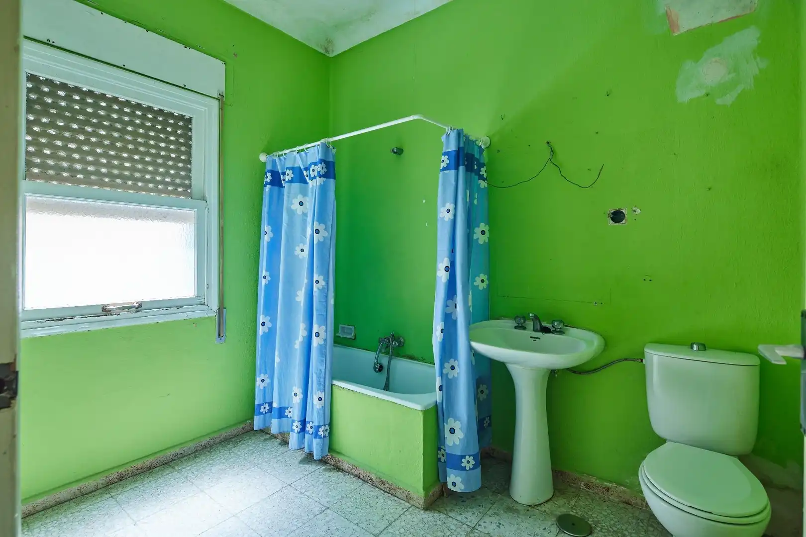 Baño de Planta baja en venta en Cádiz con Terraza y Balcón