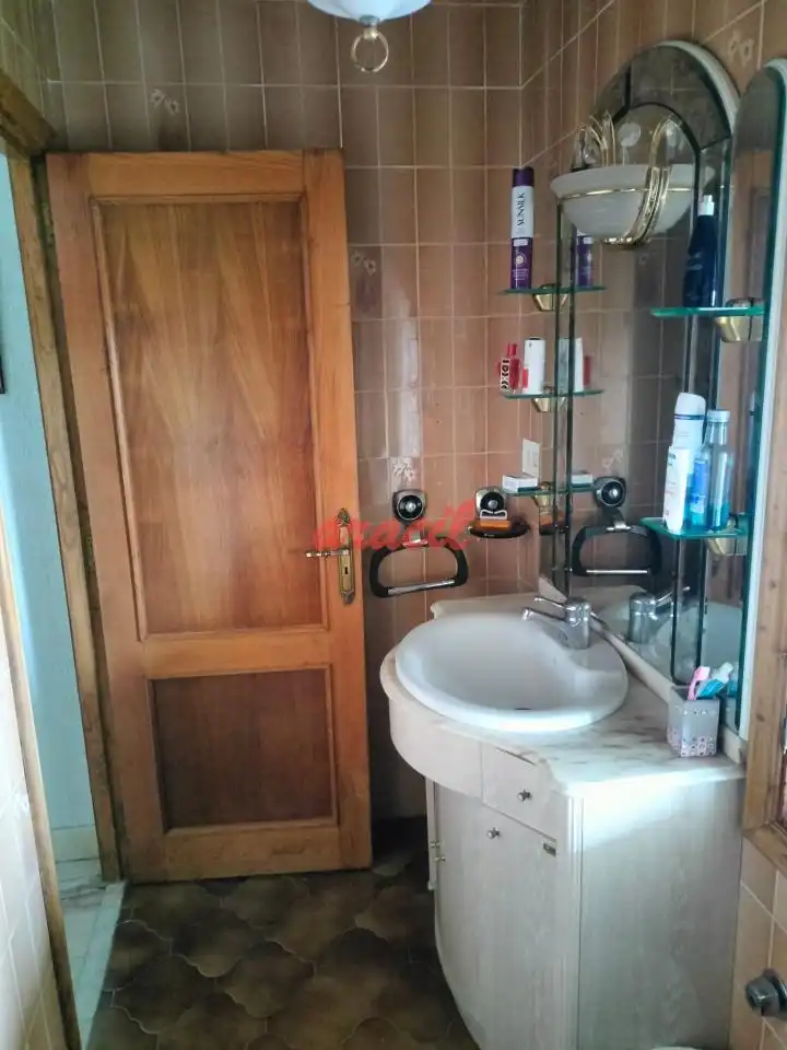 Baño de Casa o chalet en venta en Ourense Capital  con Calefacción, Jardín privado y Terraza
