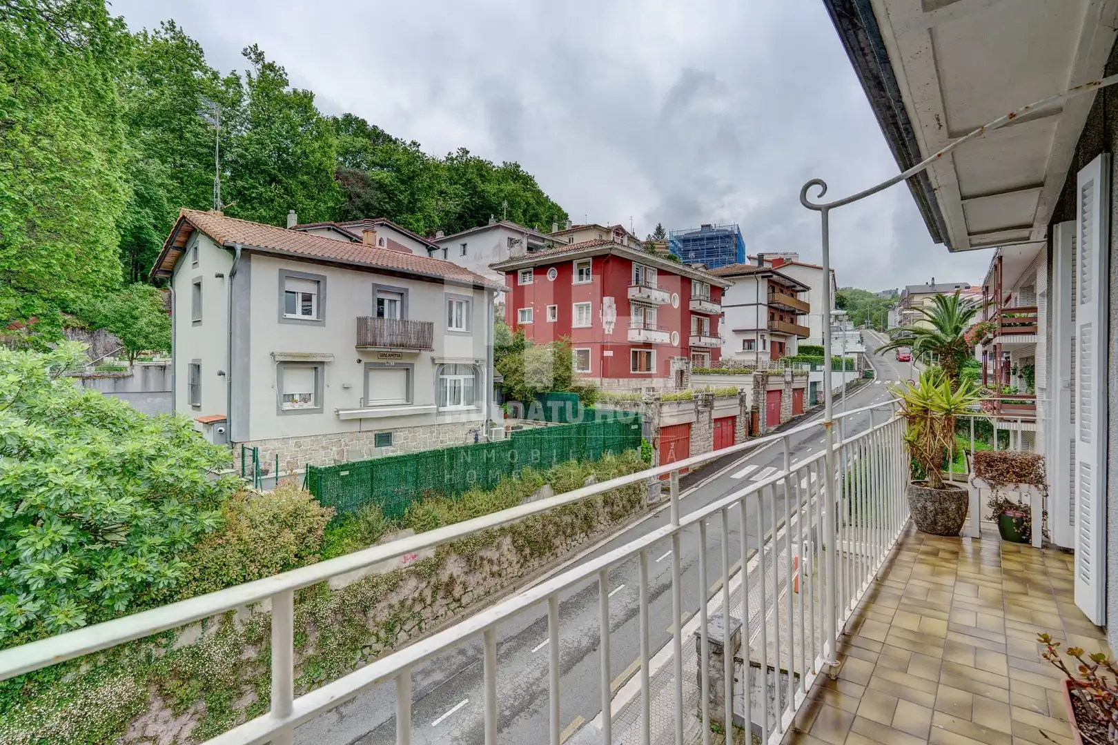 Vista exterior de Pis en venda en Donostia - San Sebastián  amb Calefacció, Terrassa i Traster