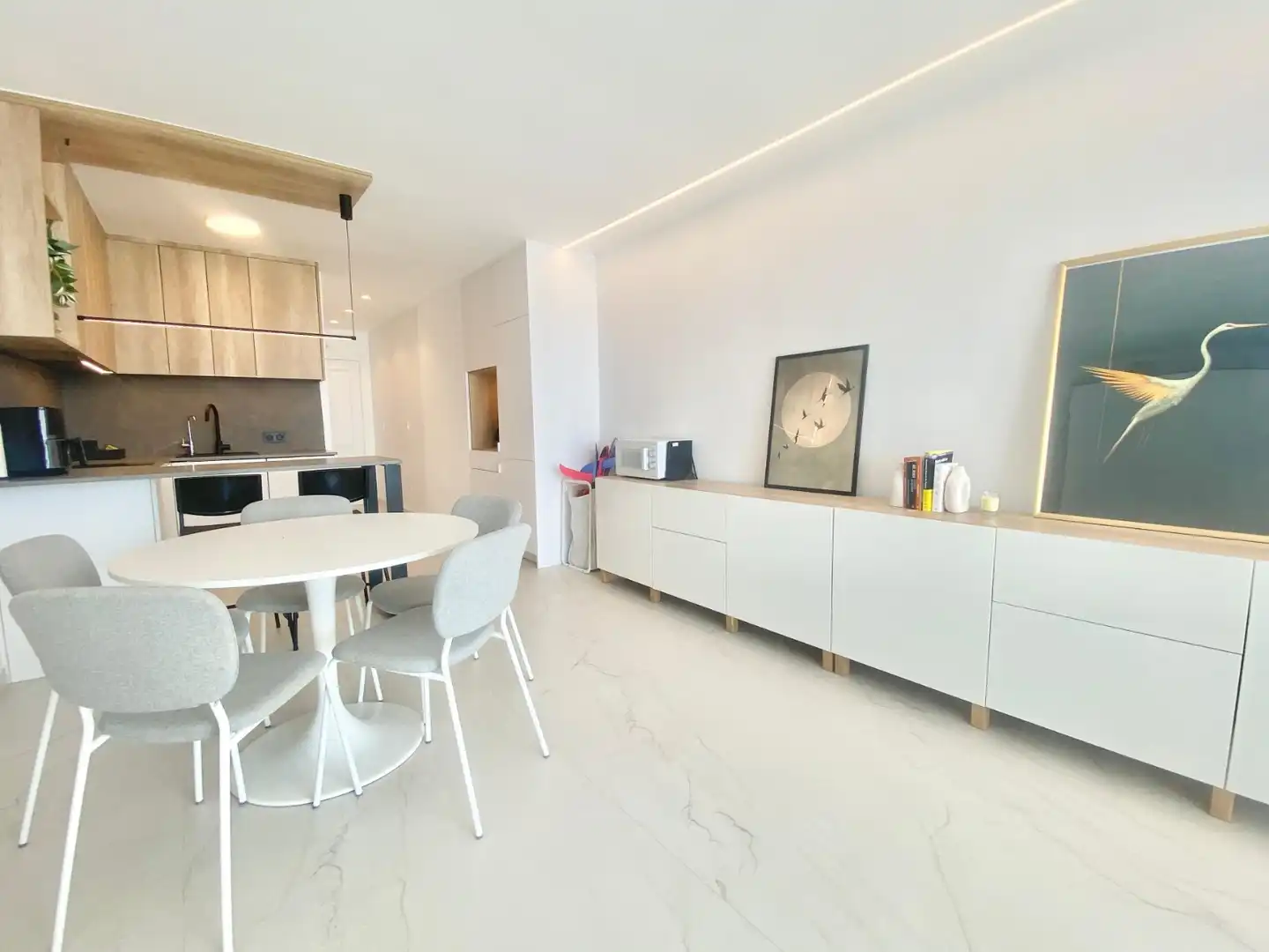 Wohnzimmer von Wohnung zur Miete in El Campello mit Klimaanlage, Schwimmbad und Möbliert