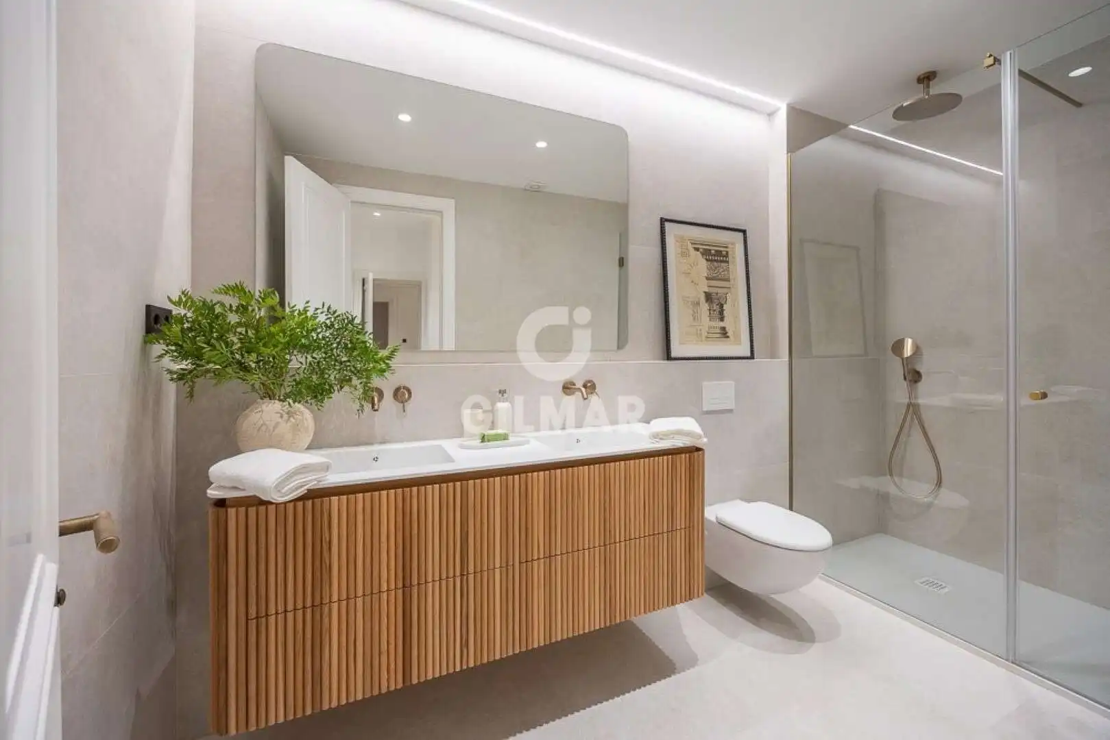 Baño de Piso en venta en Madrid con Calefacción y Balcón