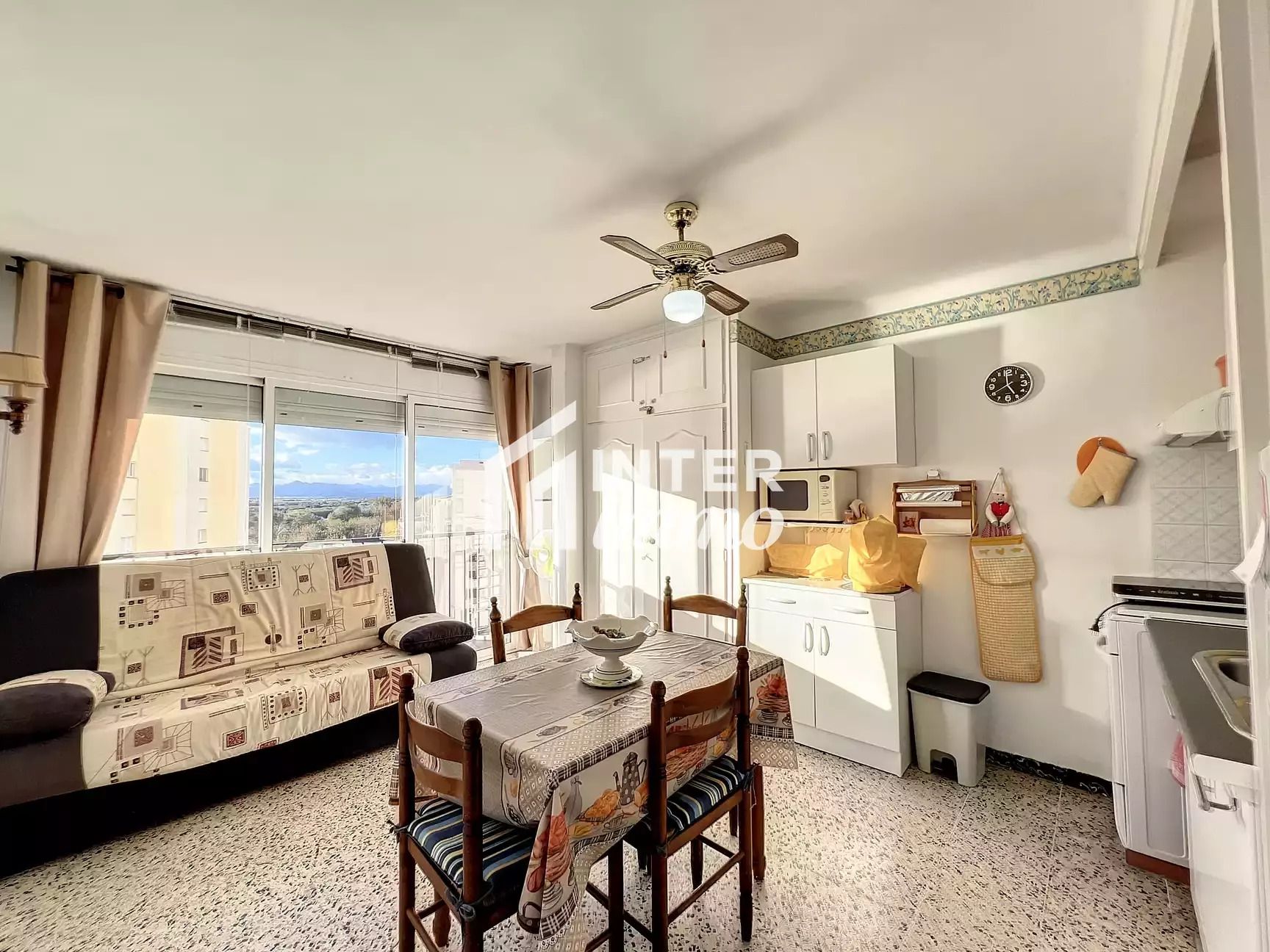 Vista exterior de Estudi en venda en Empuriabrava amb Moblat