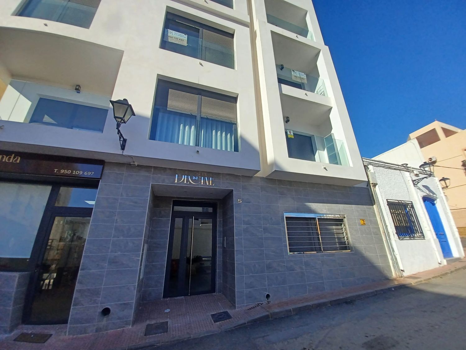 Vista exterior de Pis en venda en Garrucha amb Terrassa i Moblat