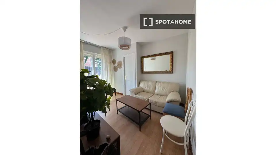 Habitación en Almenara -Ventilla