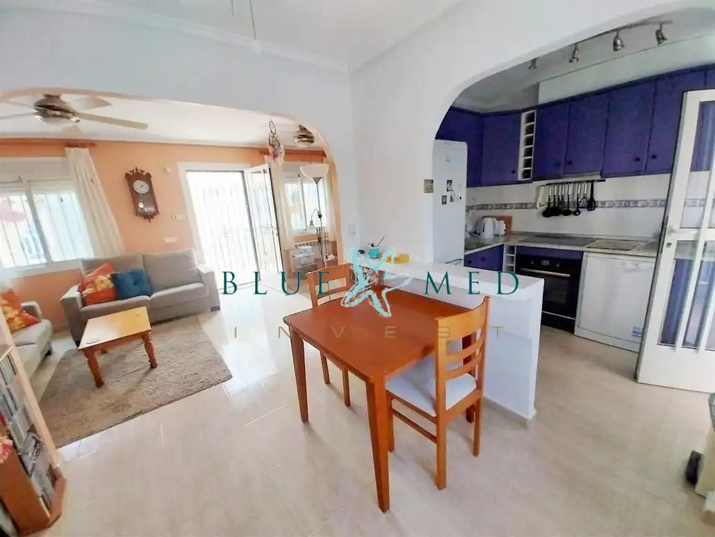 Vista exterior de Casa o xalet en venda en Mazarrón amb Aire condicionat, Calefacció i Jardí privat