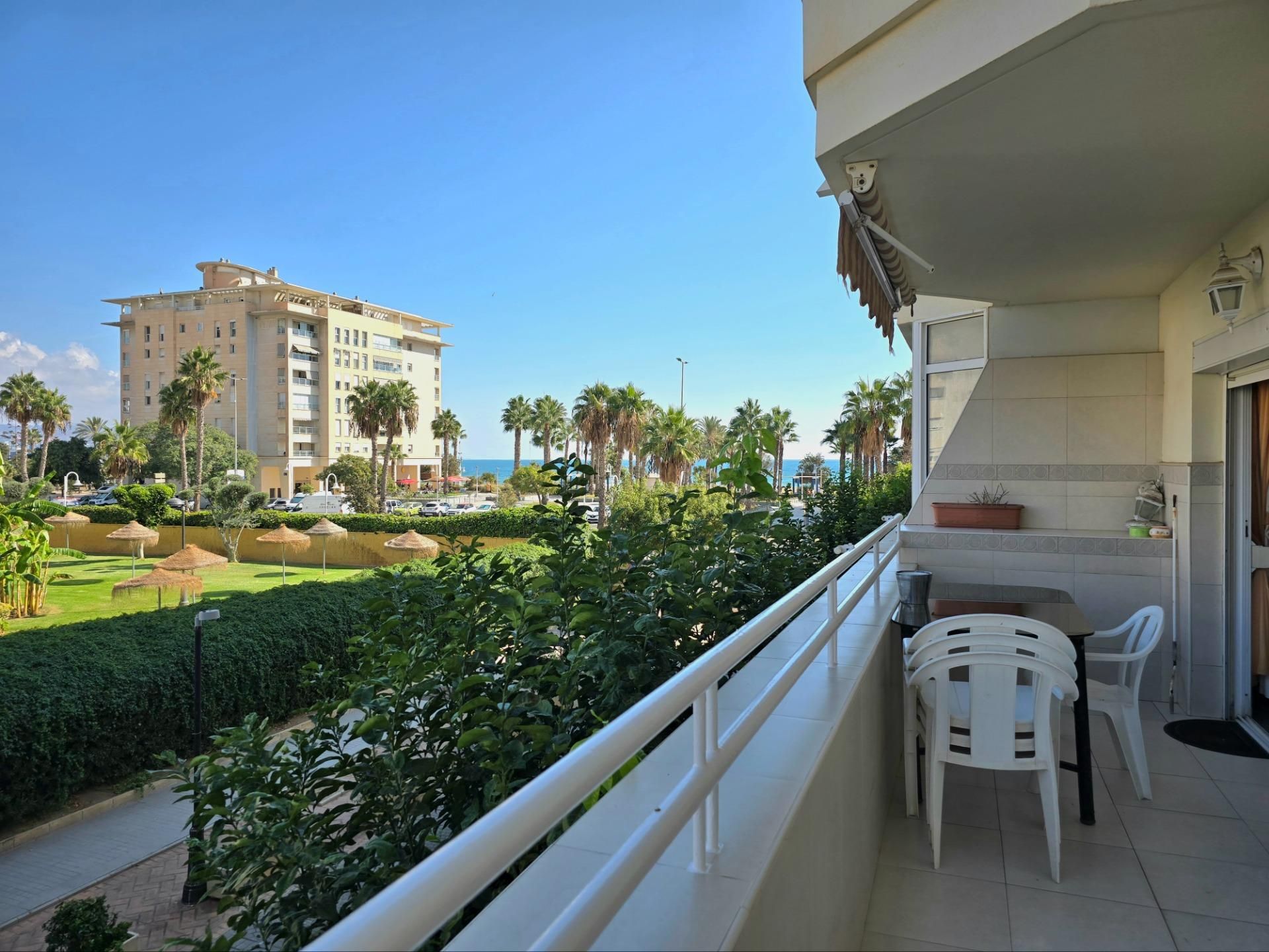 Dormitori de Apartament en venda en Málaga Capital amb Jardí privat, Terrassa i Moblat