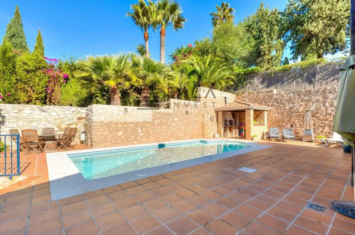 Chalet con piscina en venta en Los Eucaliptos, imagen 4