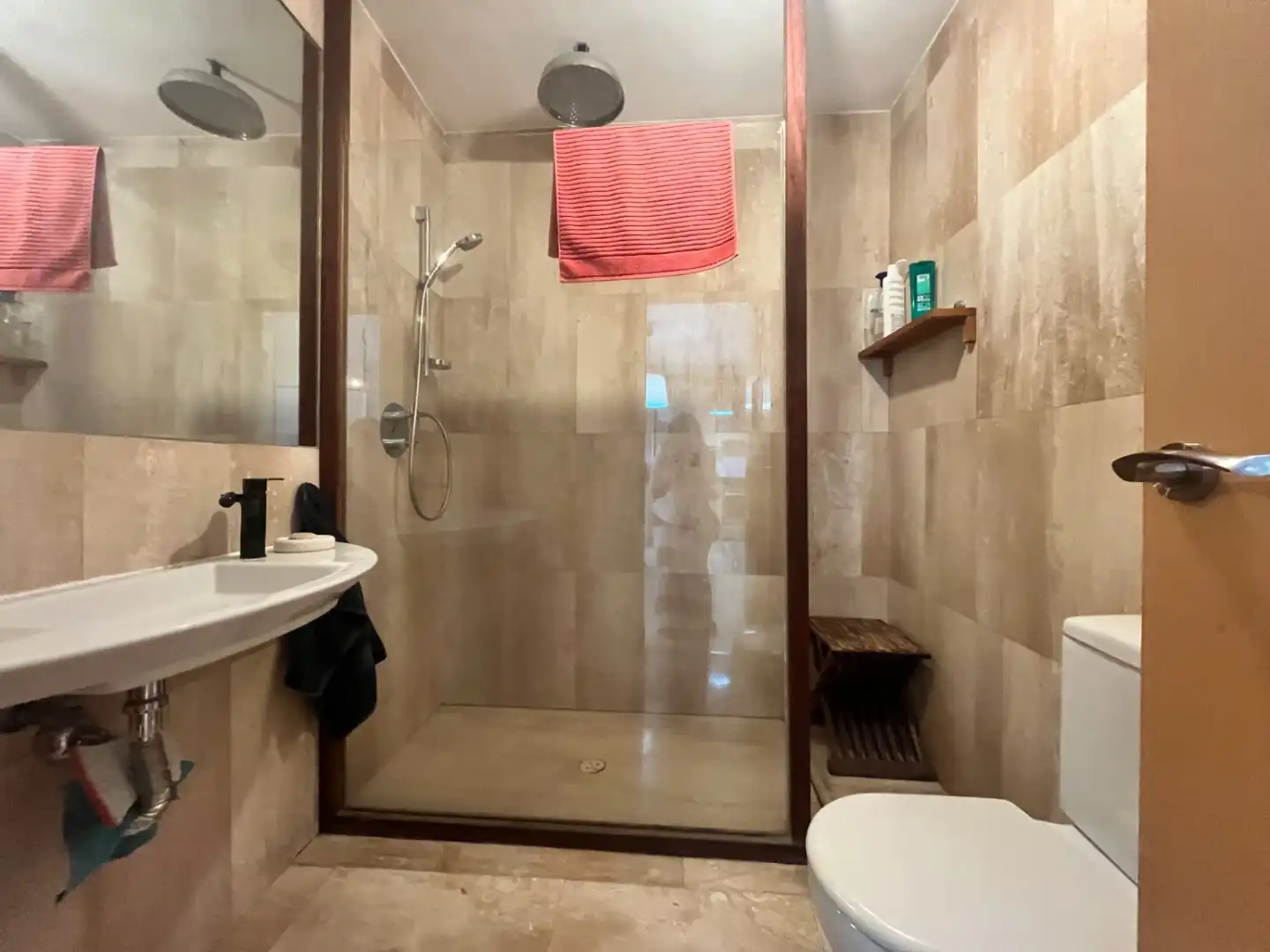 Baño de Apartamento de alquiler en Sevilla con Aire acondicionado, Calefacción y Amueblado