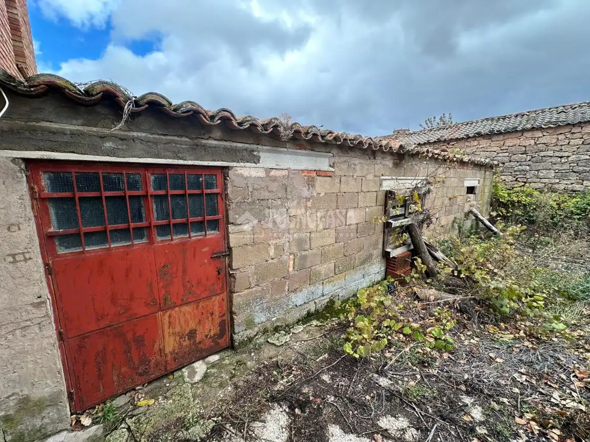 Vista exterior de Casa o chalet en venta en Valdelcubo
