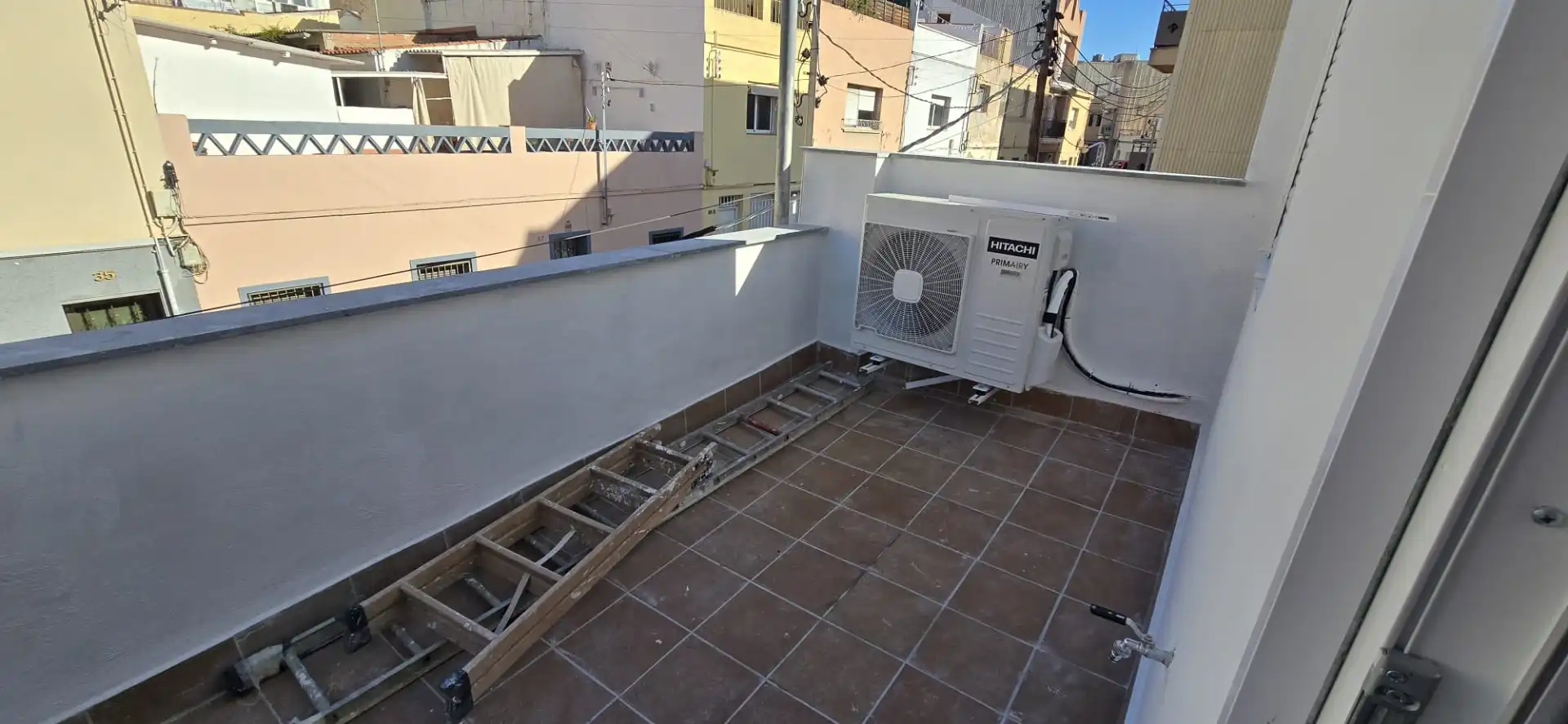 Casa a schiera con terrazza in vendita a Carrer de la Segarra 30, imagen 9
