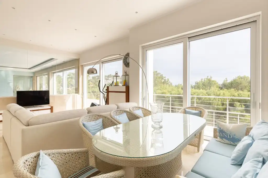 Menjador de Casa o xalet en venda en Calvià amb Aire condicionat, Jardí privat i Terrassa